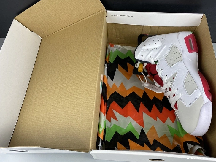 6 CT8529-062 Jordan Air 0331